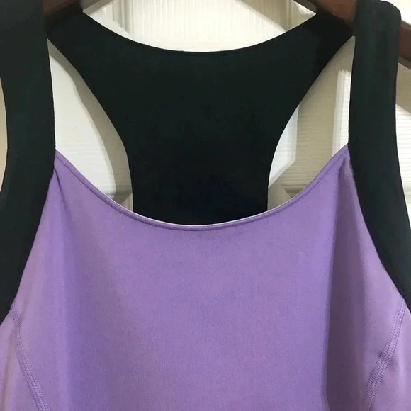 Under Armour workout  top Purple & Black Size Small - Picture 4 of 10